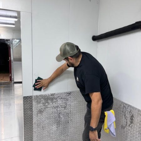 wall cleaning in commercial kitchen